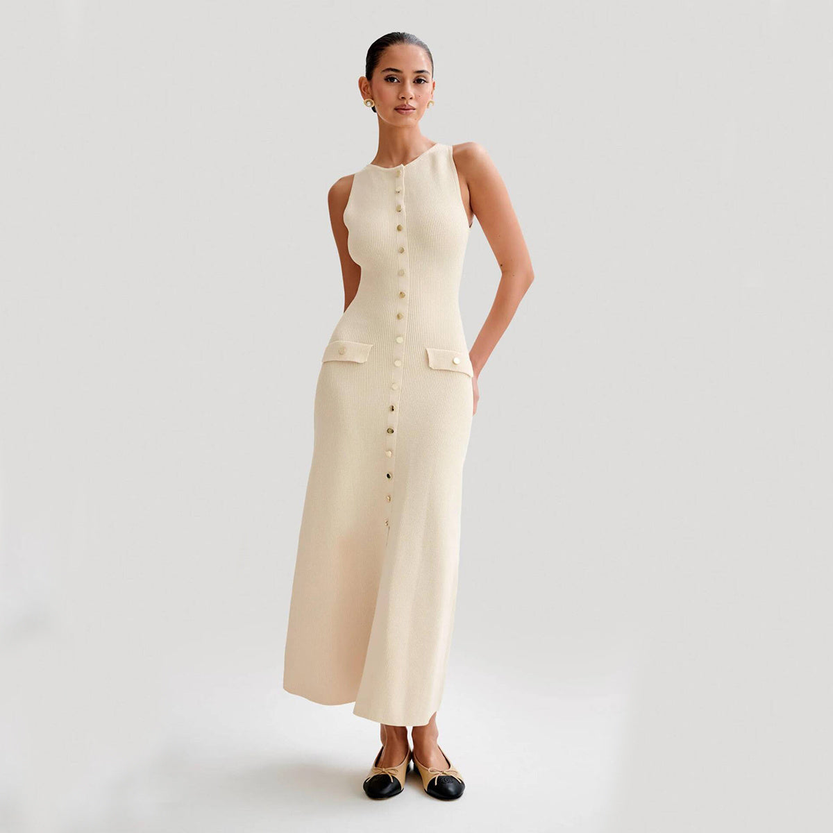 ÉMÉLYNE ROBE LONGUE TRICOTÉE ÉLÉGANTE À BOUTONNAGE CENTRAL
