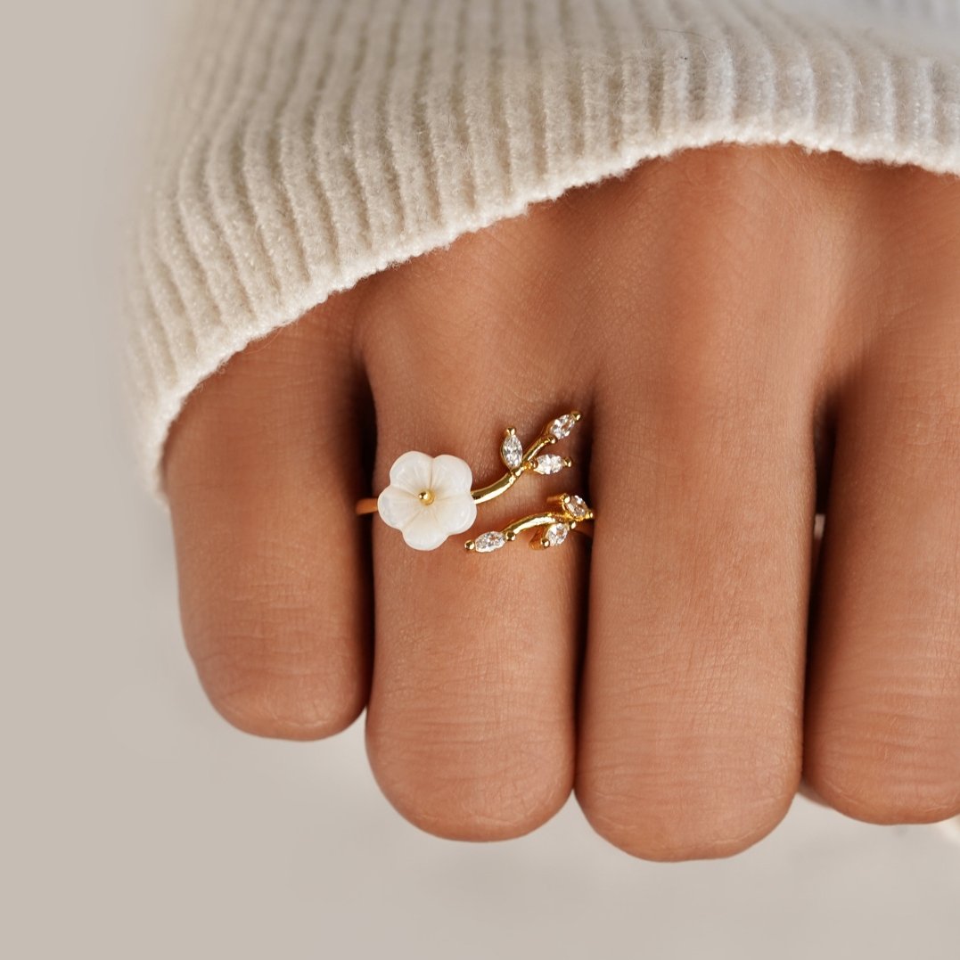 Rise - Bague à fleurs blanches